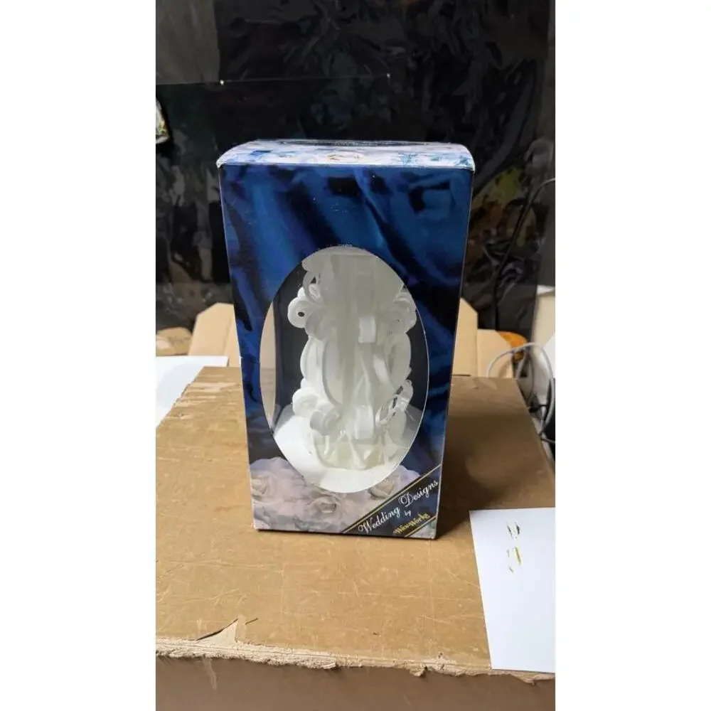 WaxWorks Wedding Designs Sculpted Candle White Floral Made in USA‎